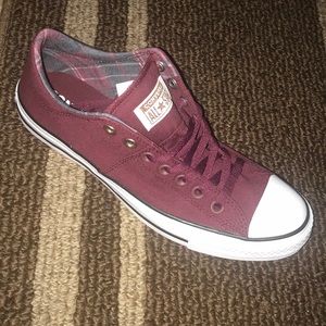 maroon chuck taylors womens